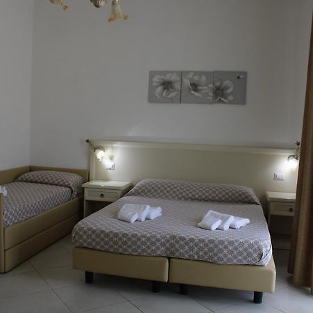 Afrodite Hotel Scalea Buitenkant foto