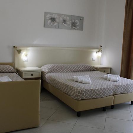 Afrodite Hotel Scalea Buitenkant foto