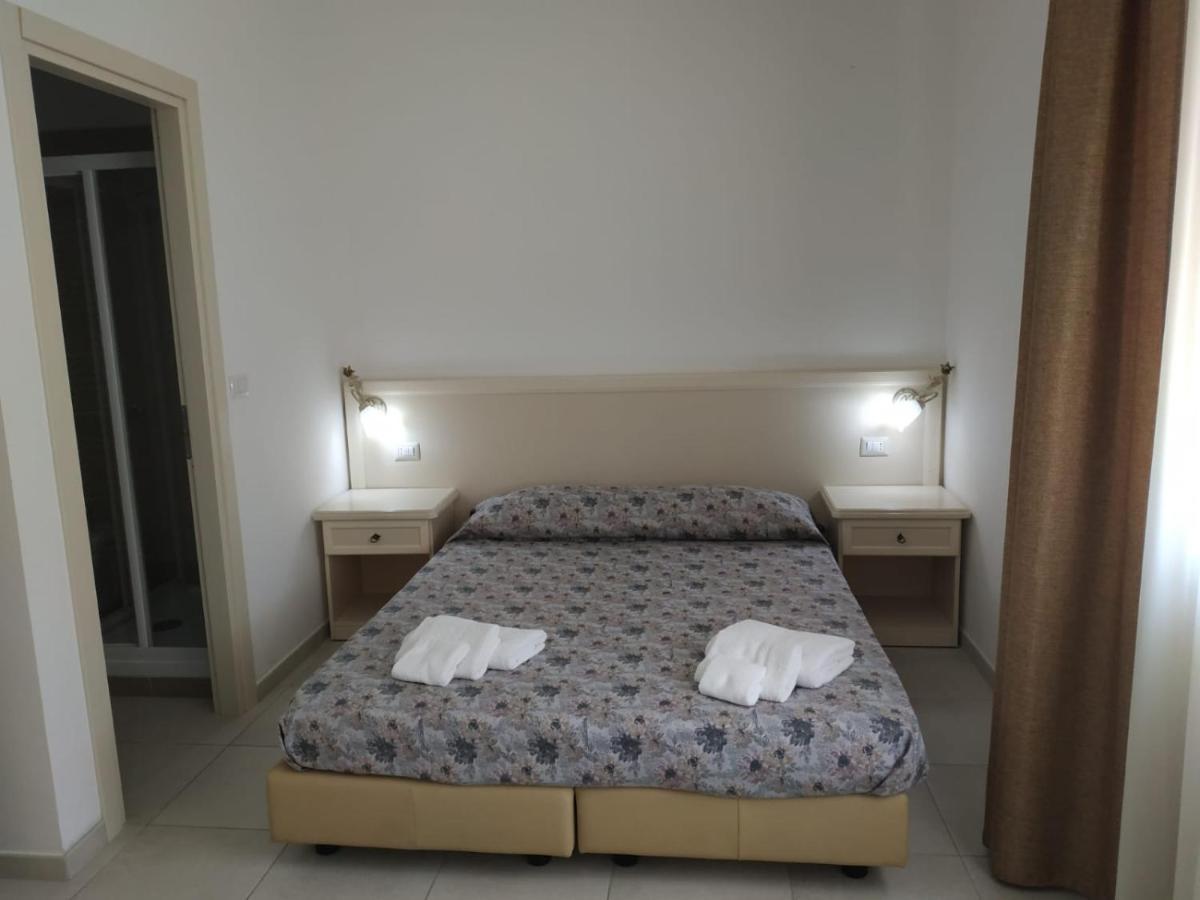 Afrodite Hotel Scalea Buitenkant foto