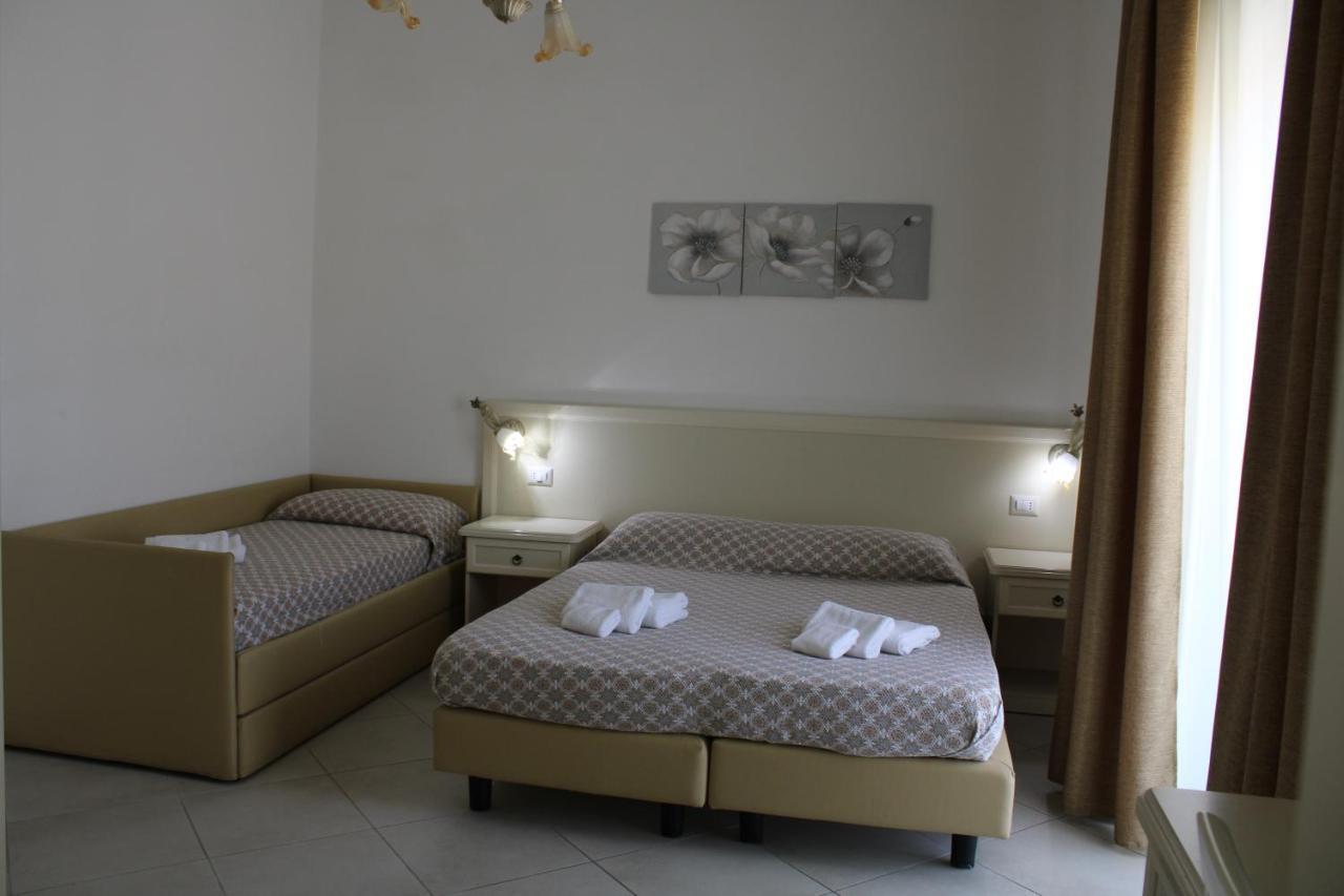 Afrodite Hotel Scalea Buitenkant foto