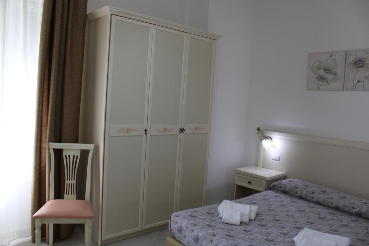 Afrodite Hotel Scalea Buitenkant foto