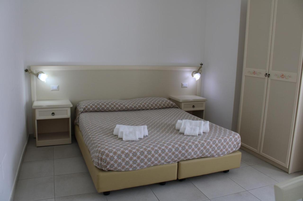 Afrodite Hotel Scalea Buitenkant foto