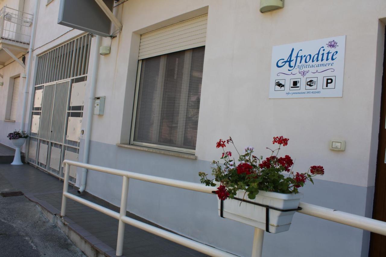 Afrodite Hotel Scalea Buitenkant foto