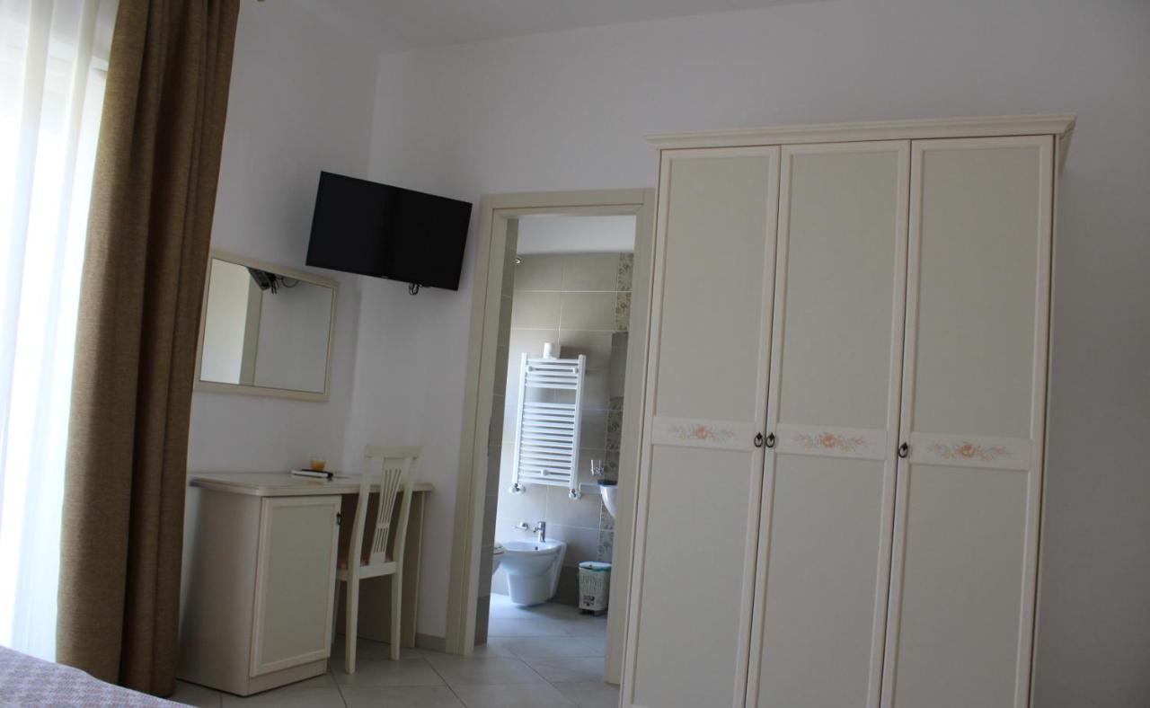 Afrodite Hotel Scalea Buitenkant foto