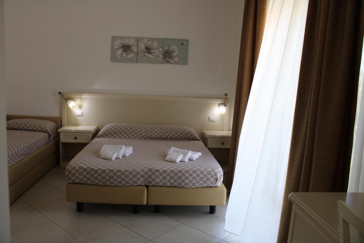 Afrodite Hotel Scalea Buitenkant foto