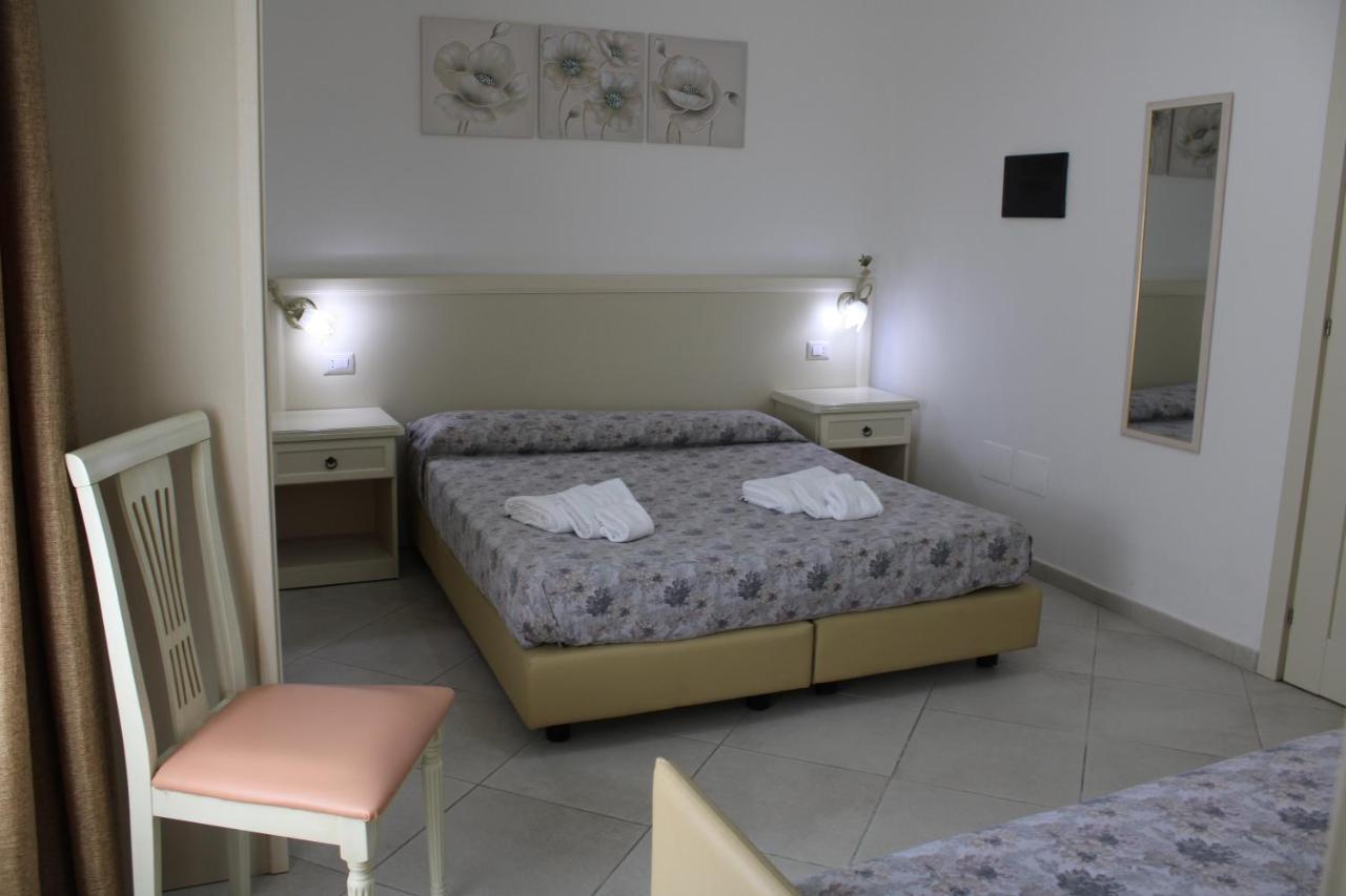 Afrodite Hotel Scalea Buitenkant foto