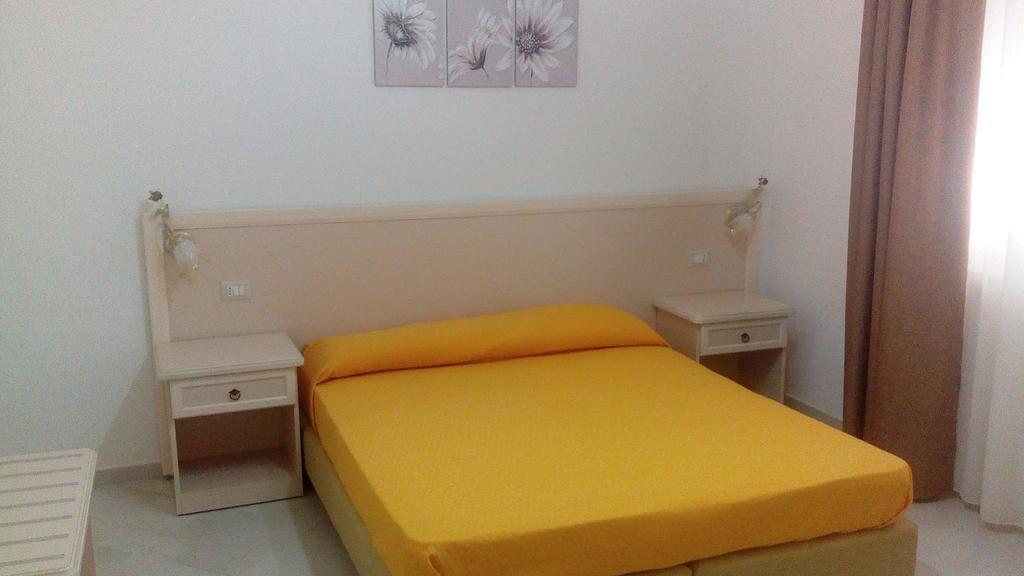 Afrodite Hotel Scalea Buitenkant foto