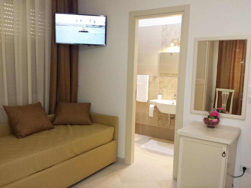 Afrodite Hotel Scalea Buitenkant foto