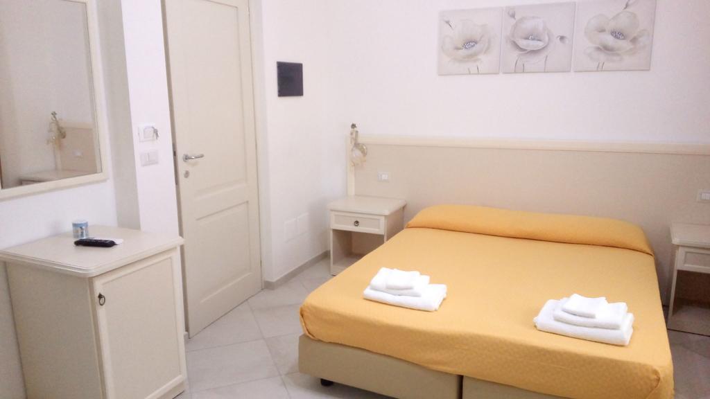 Afrodite Hotel Scalea Buitenkant foto