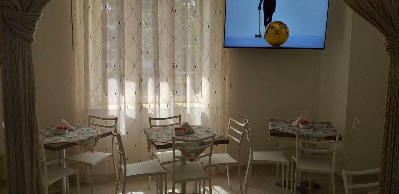Afrodite Hotel Scalea Buitenkant foto