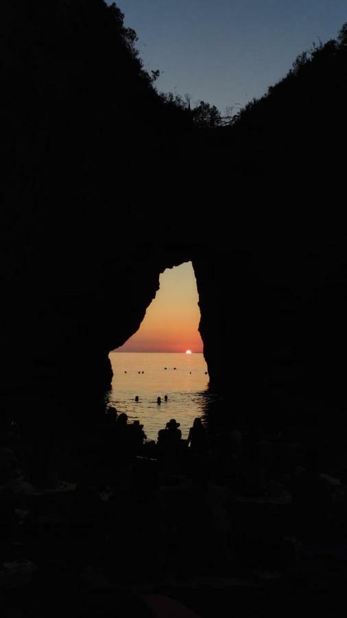 Afrodite Hotel Scalea Buitenkant foto